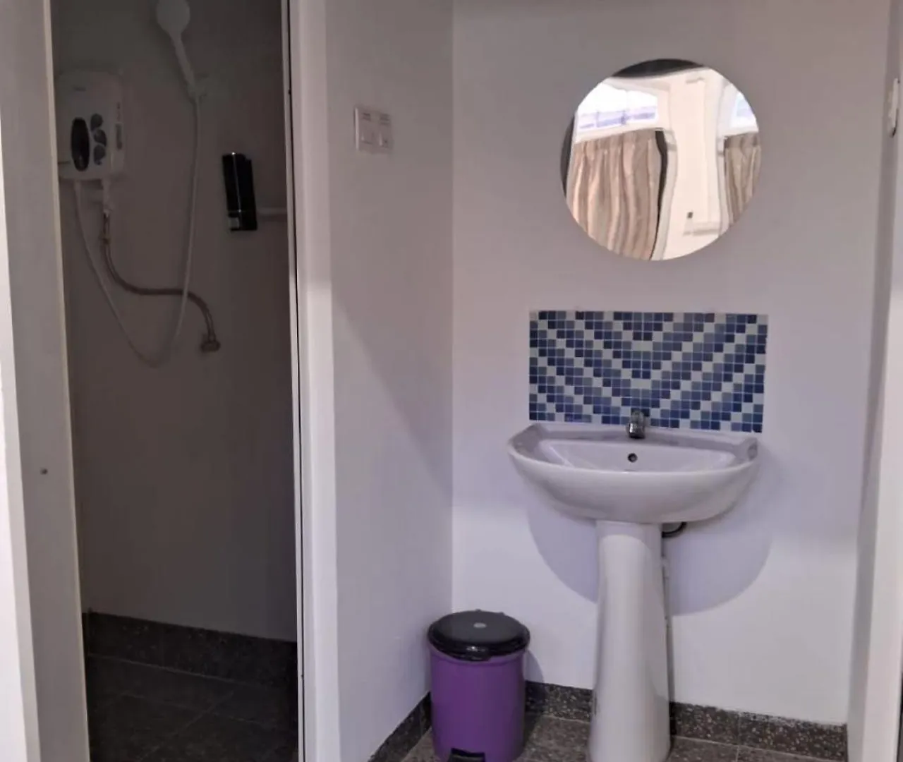 39 Love Lane - Smart Intelligent Inn Georgetown Hostel