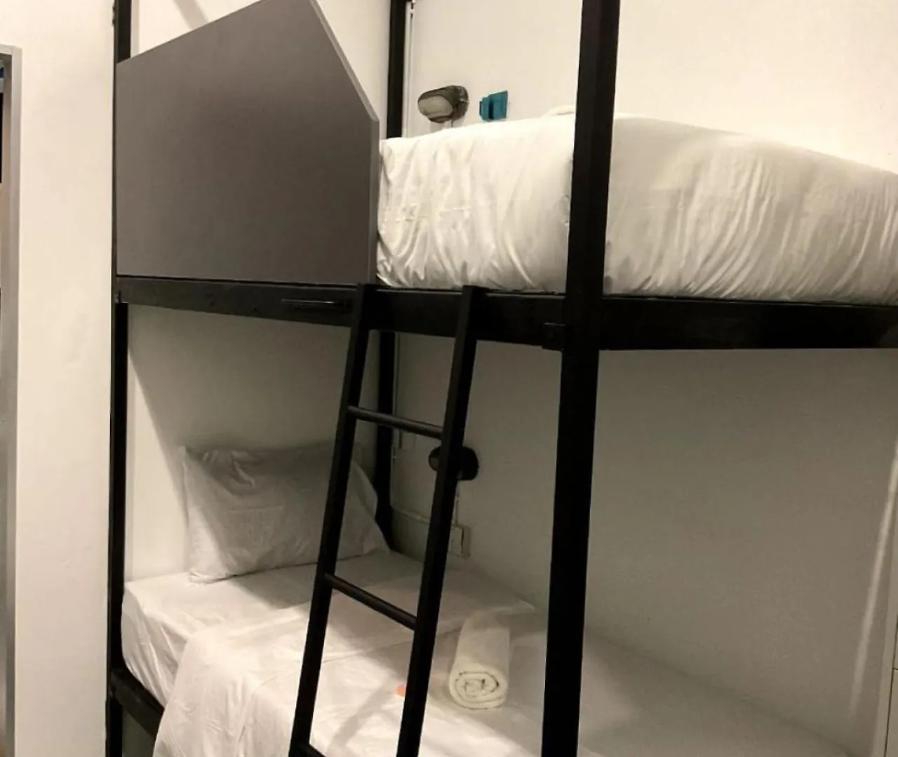 39 Love Lane - Smart Intelligent Inn Georgetown 0*, George Town Malásia